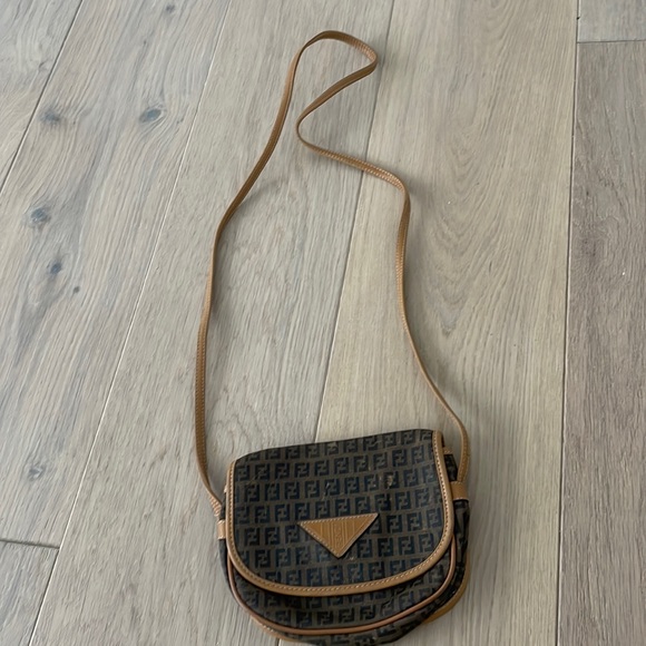 Fendi Handbags - Vintage Fendi crossbody